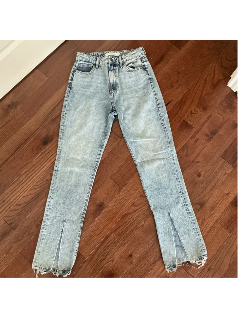 Women's HIDDEN Light Blue Straight Leg Jeans with Slits Size 26